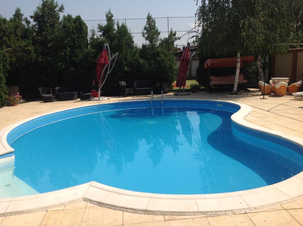 Vila Royal Urziceni ภายนอก รูปภาพ
