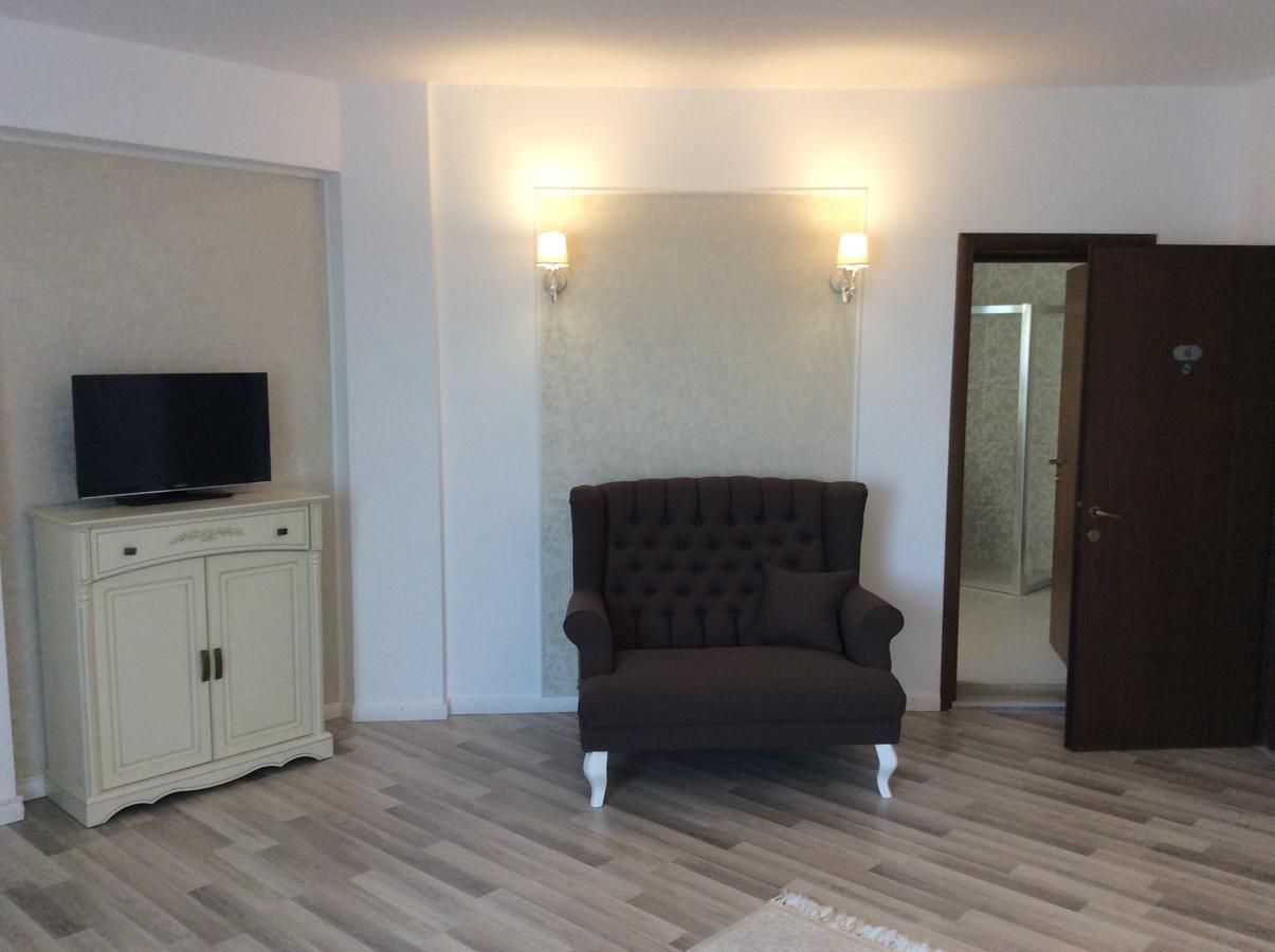 Vila Royal Urziceni ภายนอก รูปภาพ