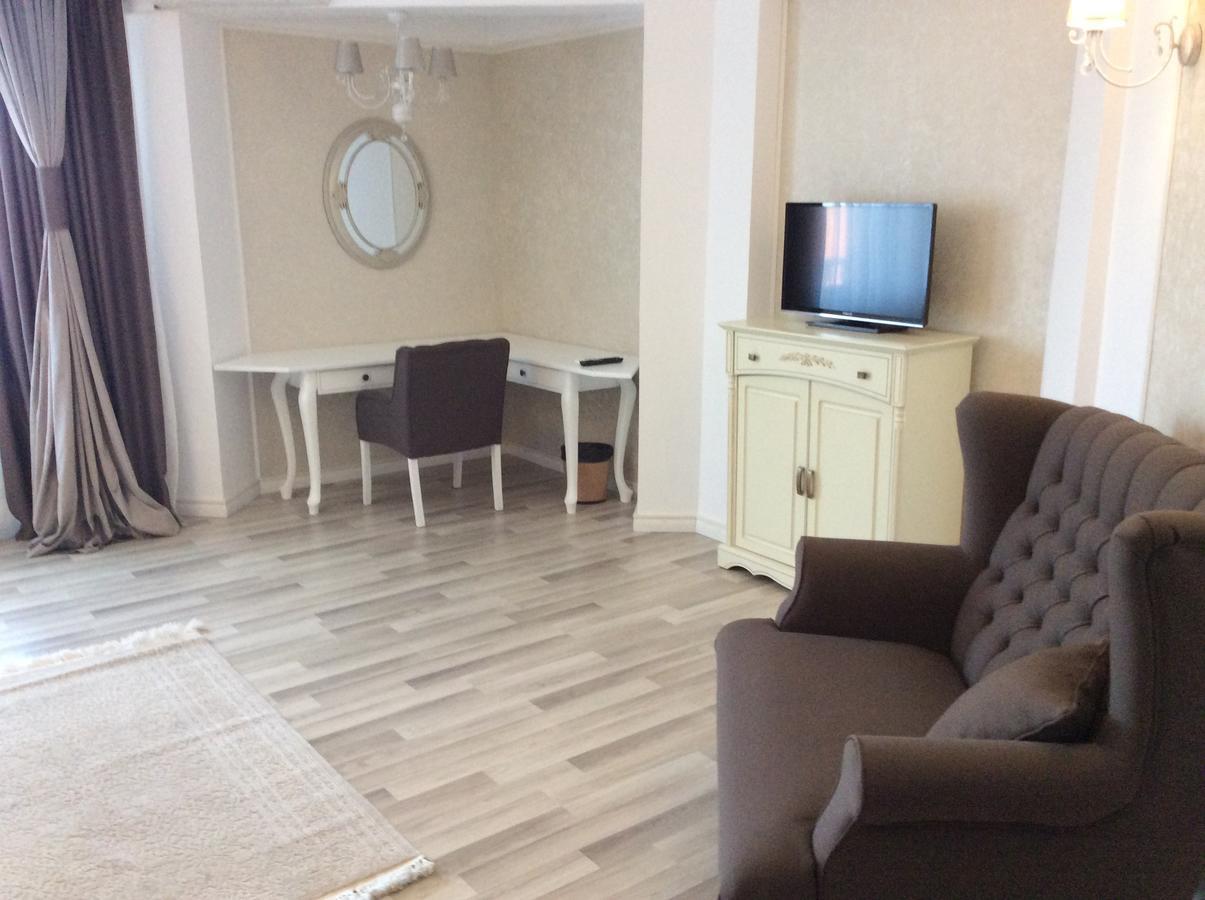 Vila Royal Urziceni ภายนอก รูปภาพ